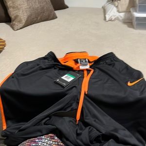 Mens new black and orange dri-fit pants Xl